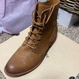 Never Worn Kork-Ease Violeta